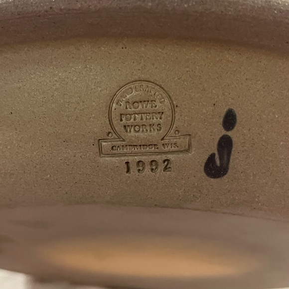 Vintage Rowe Pottery Pie Plate - Picture 4 of 4